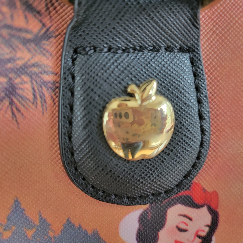 Loungefly Disney Snow White Purse RARE - Picture 3 of 16